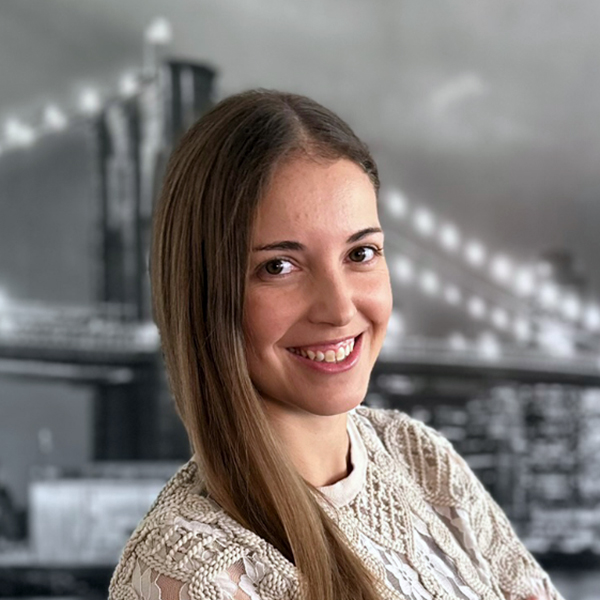 Mgr. Nikola Reichmannová